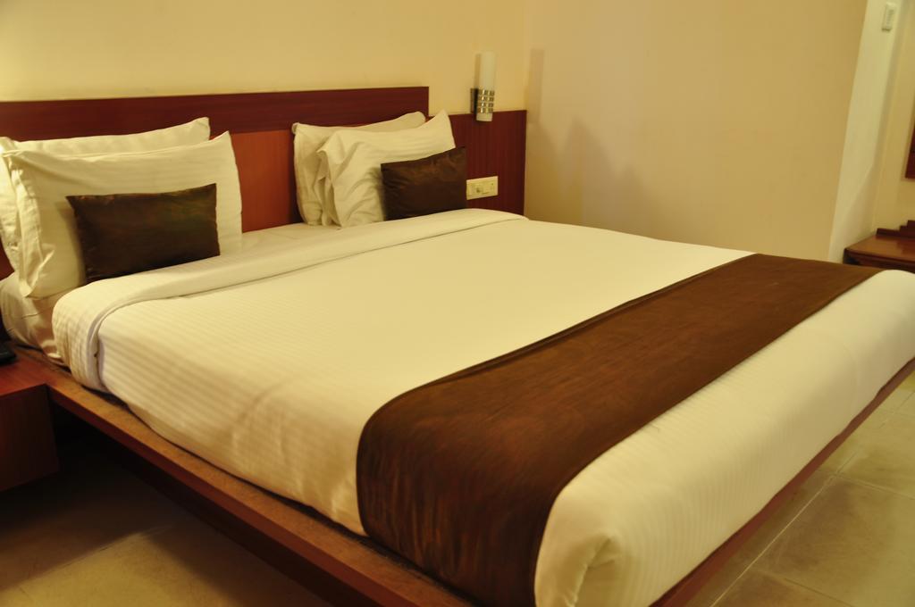 Hotel Casa Meridian Vanivilasa Puram Exterior photo